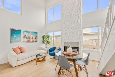 Photo of 16 Quarterdeck Street #301, Marina Del Rey, CA 90292 (MLS # 26843149)