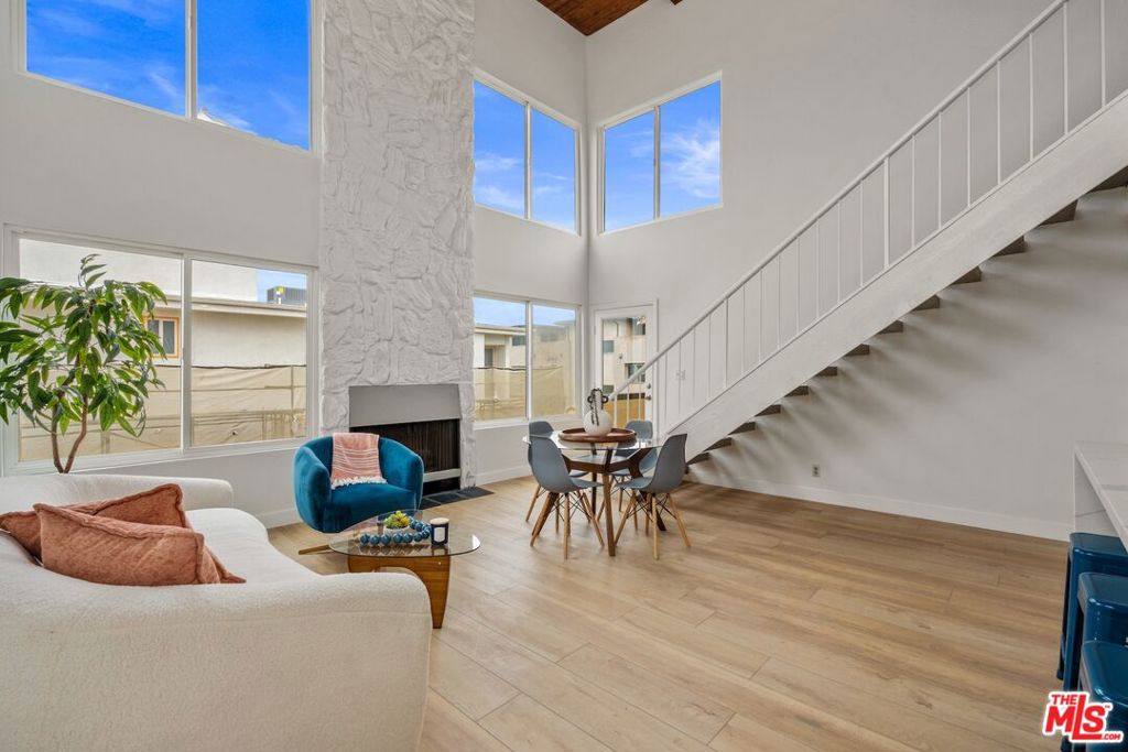 16 Quarterdeck Street 301
