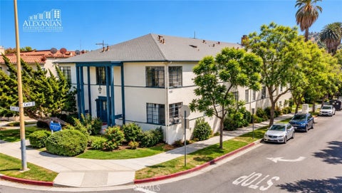 Photo of 1600 E Broadway, Glendale, CA 91205 (MLS # SR26210960)