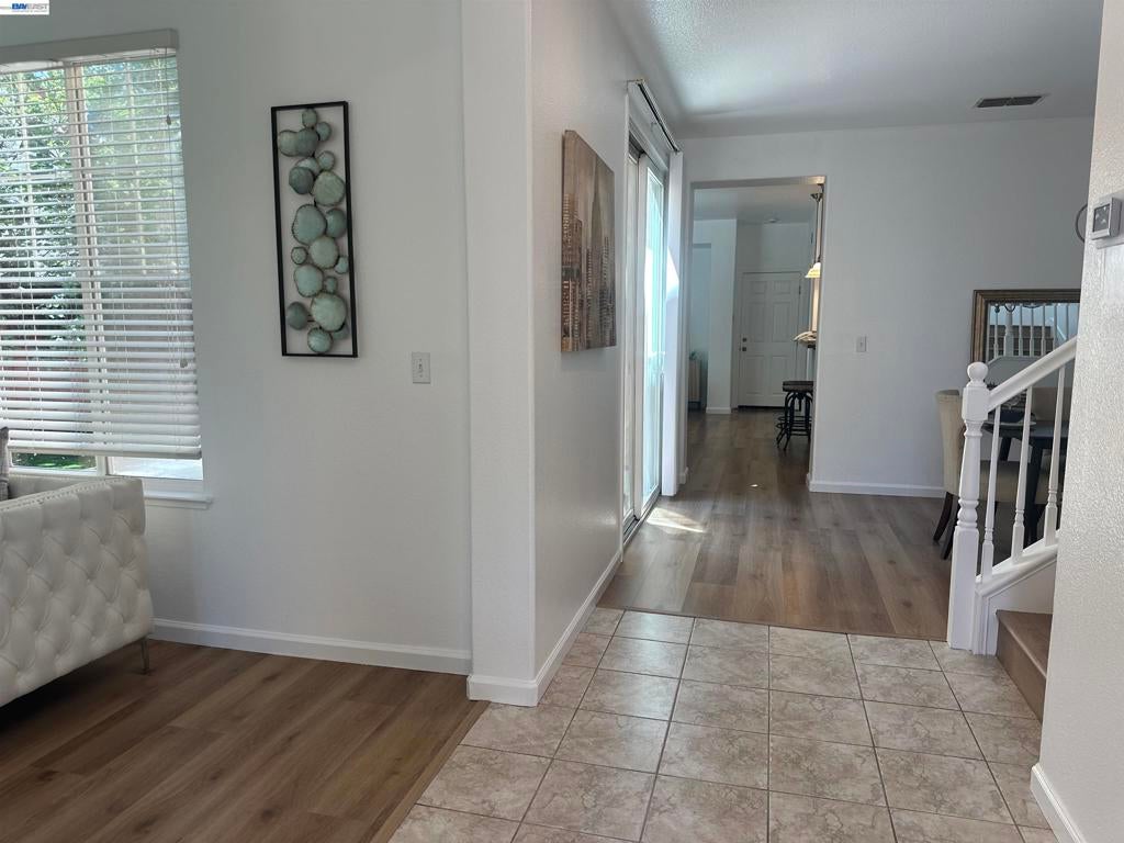 140 W Brilloso Ln