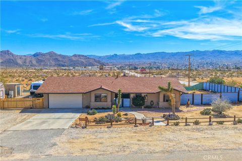 Photo of 62111 Crestview Drive, Joshua Tree, CA 92252 (MLS # JT26047395)