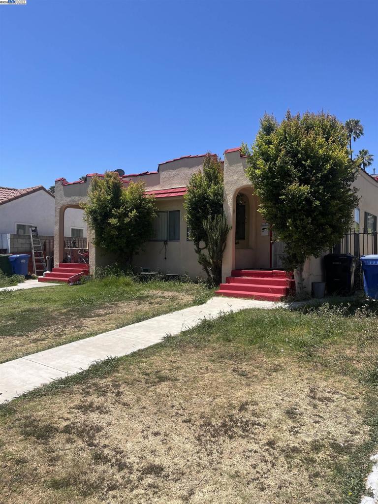 Versatile Fourplex located in one of Los Angeles' most dynamic and desirable neighborhoods. This property offers the ideal setup for an owner-user, multi-generational household, or investor looking to maximize rental income. Each unit features functional layouts, abundant natural light, and classic architectural character. Gated parking, a private yard, and 3 separate electric meters make this a highly manageable and appealing income property. The property sits on a spacious 6,913 square foot lot with approximately 2,336 square feet of interior living space. Offering strong returns and upside potential. This property provides the rare opportunity to add value through updates or to hold as a high-performing asset. Ideally located near View Park, just west of downtown Los Angeles, this neighborhood is known for its Spanish and Mediterranean Revival homes, hillside views, and easy access to freeways, parks, schools, and cultural landmarks. Residents are just minutes from Sofi Stadium, Santa Monica Pier, and downtown LA, making this a prime location for renters and owners alike.