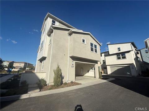 Photo of 313 Proctor, Irvine, CA 92618 (MLS # OC26012471)