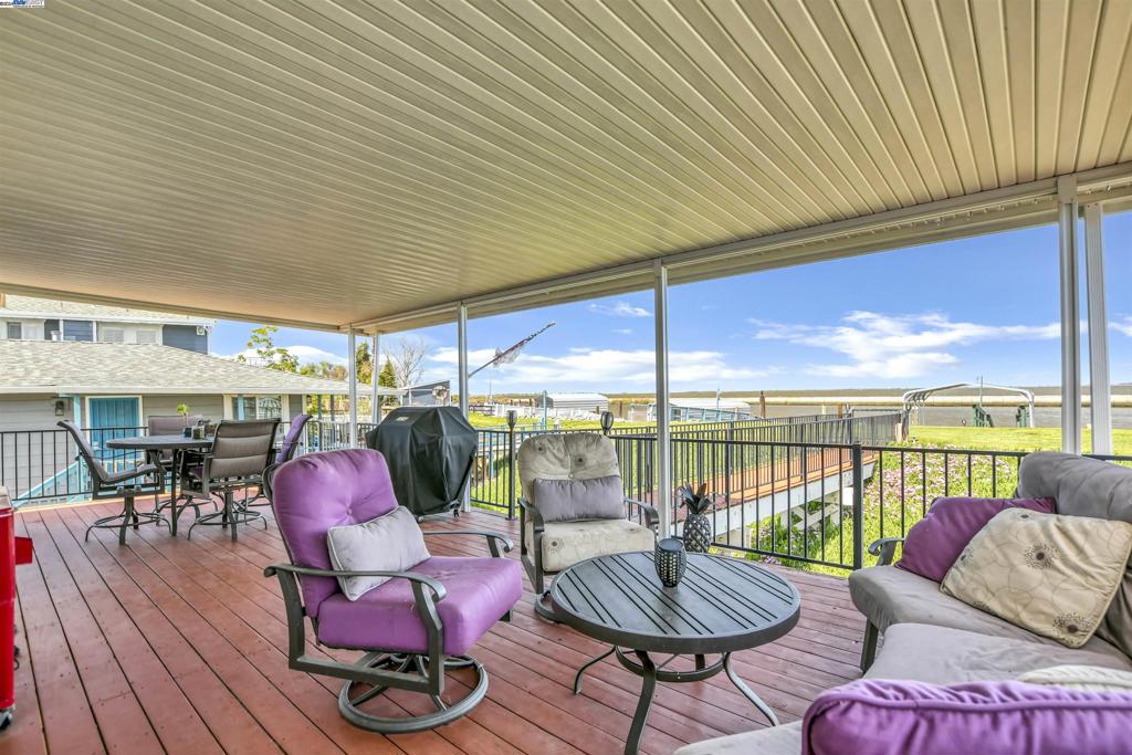 BETHEL ISLAND - Residential