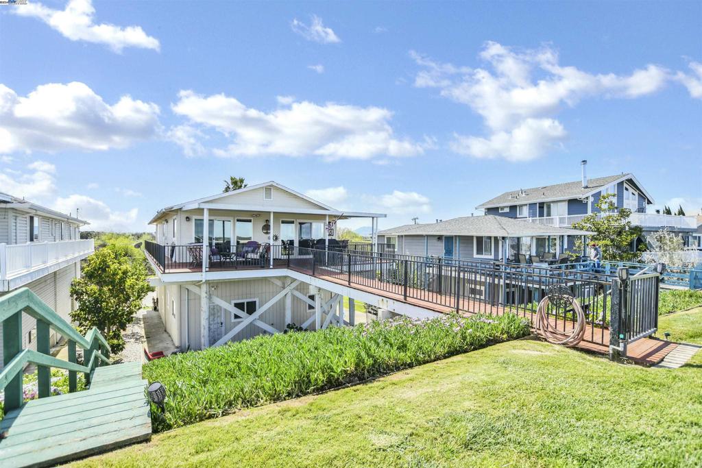 BETHEL ISLAND - Residential