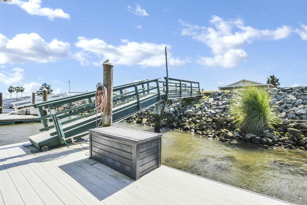 BETHEL ISLAND - Residential