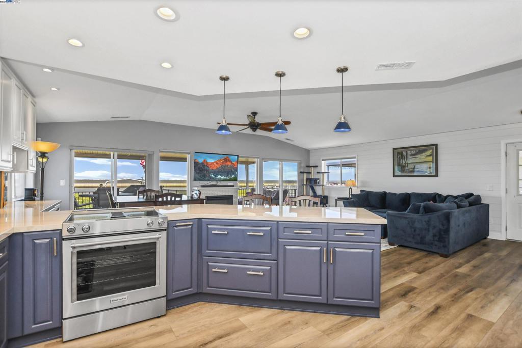 BETHEL ISLAND - Residential