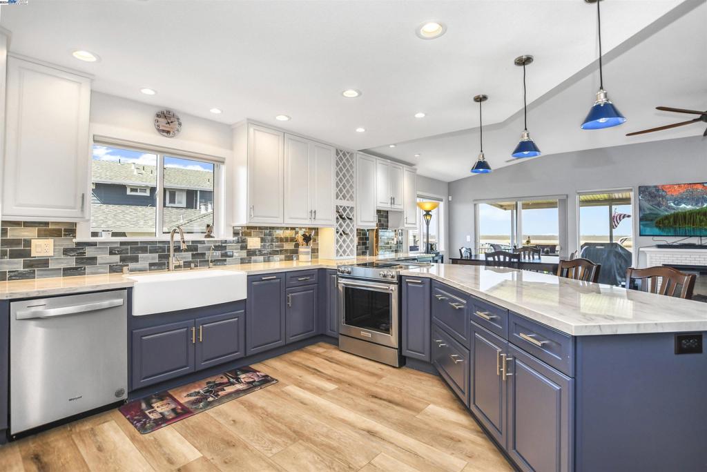 BETHEL ISLAND - Residential