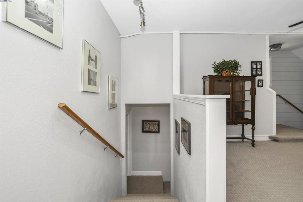 BETHEL ISLAND - Residential