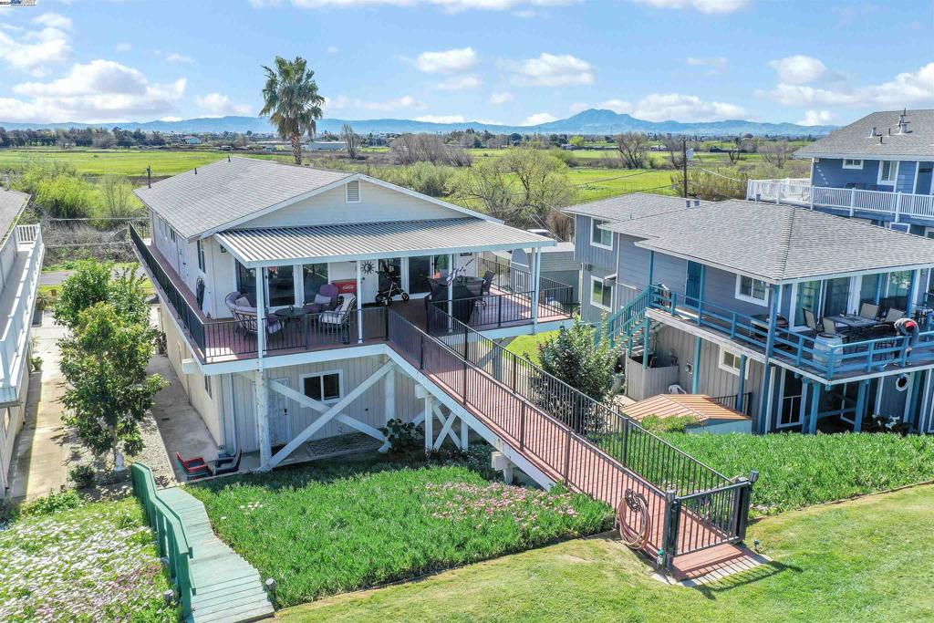 BETHEL ISLAND - Residential