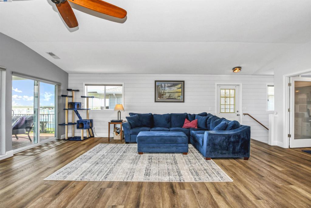 BETHEL ISLAND - Residential