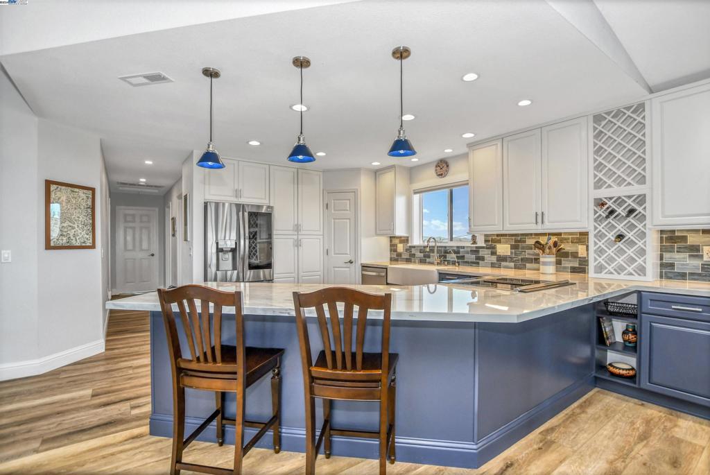 BETHEL ISLAND - Residential