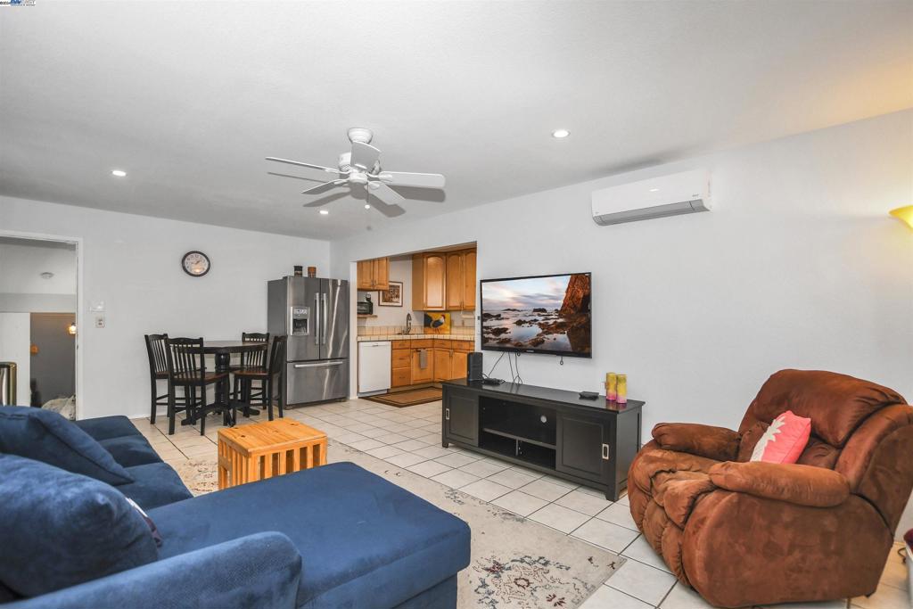 BETHEL ISLAND - Residential