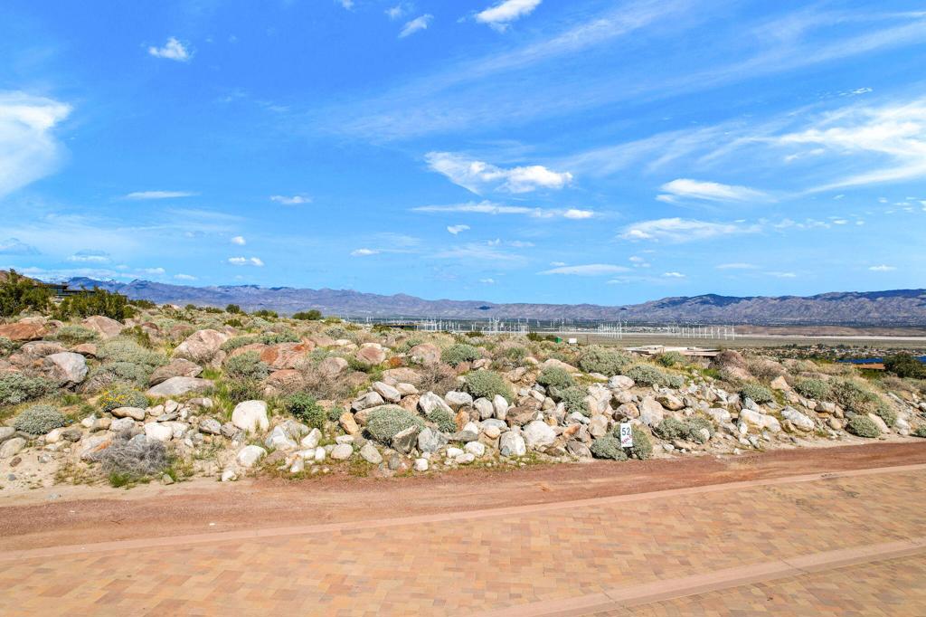 Desert Palisades - Land
