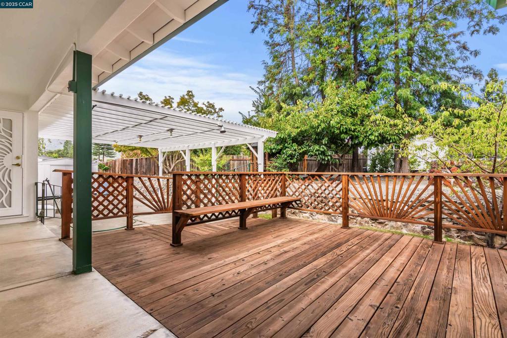 ROSE POINT - Residential