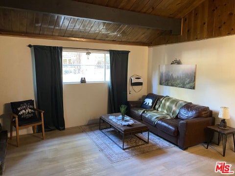 Photo of 712 San Bernardino Avenue, Sugarloaf, CA 92386 (MLS # 26101636)