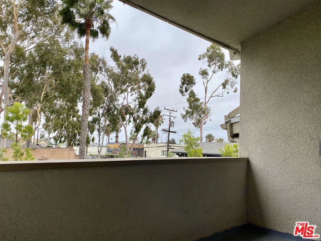 Photo of 1138 11TH Street #6, Santa Monica, CA 90403 (MLS # 26731135)