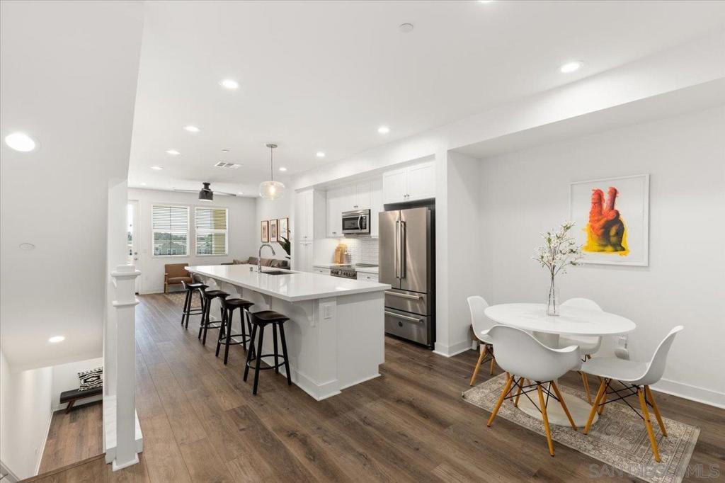 1107 Hibiscus Way