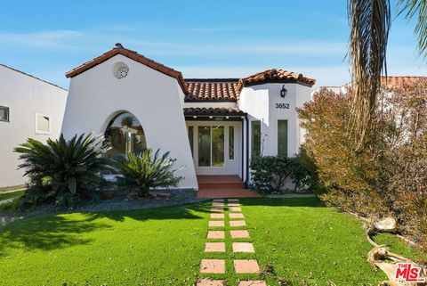 Photo of 3652 Brunswick Avenue, Los Angeles, CA 90039 (MLS # 26638319)