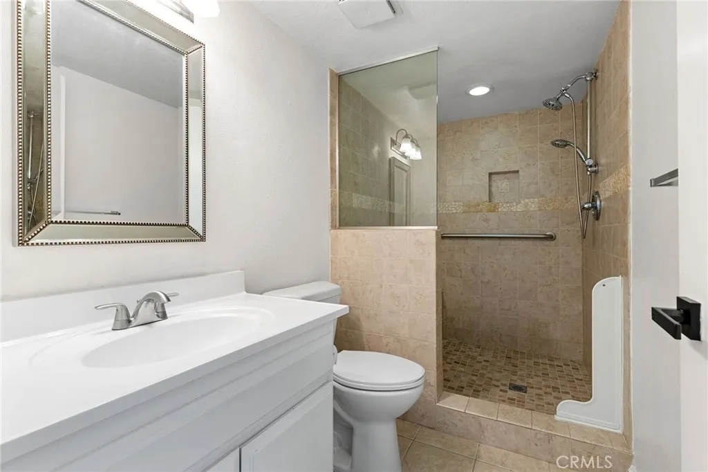 Huntington Beach, California 92648, United States, 4 Bedrooms Bedrooms, ,3 BathroomsBathrooms,Residential,Active,210737