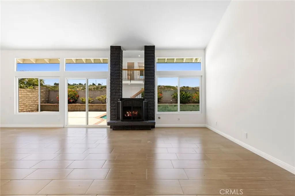 Huntington Beach, California 92648, United States, 4 Bedrooms Bedrooms, ,3 BathroomsBathrooms,Residential,Active,210737