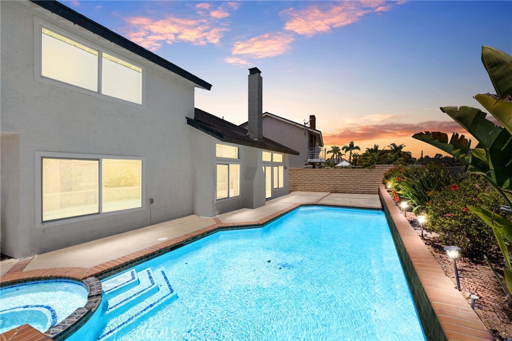 Bolsa Landmark (BLAN) - Residential Lease