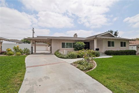 Photo of 1382 N Ukiah WAY, Upland, CA 91786 (MLS # CV26105424)