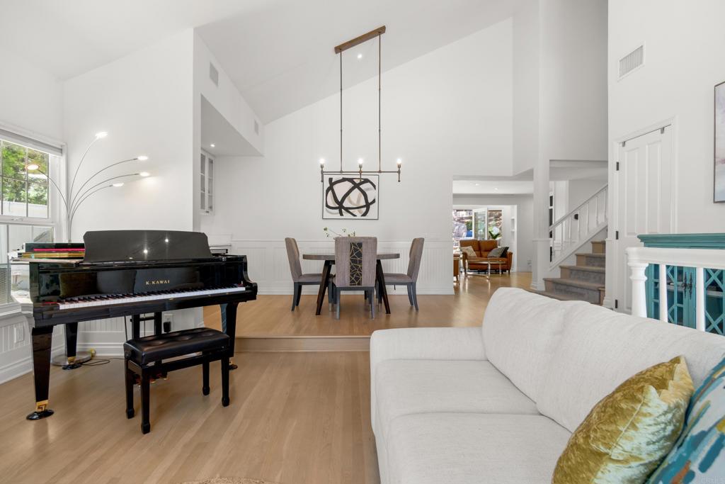 3533 Calle Gavanzo