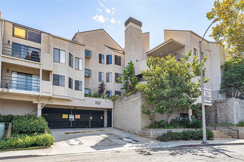 Villa Pacifica - Residential