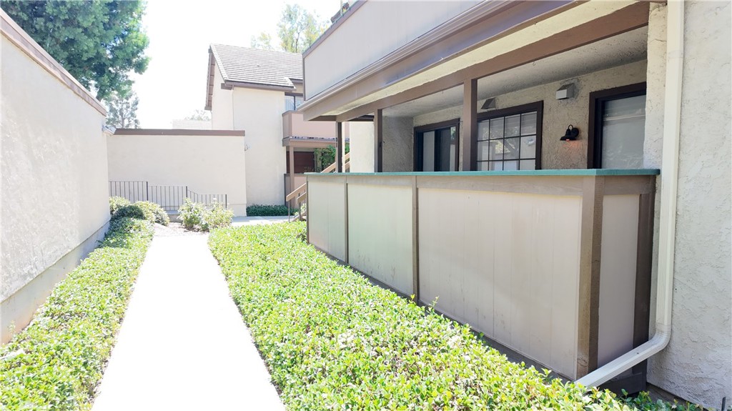 580 N Brea Boulevard 31