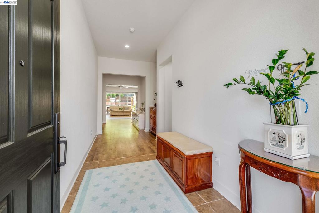 2904 Hanauma Bay Dr.