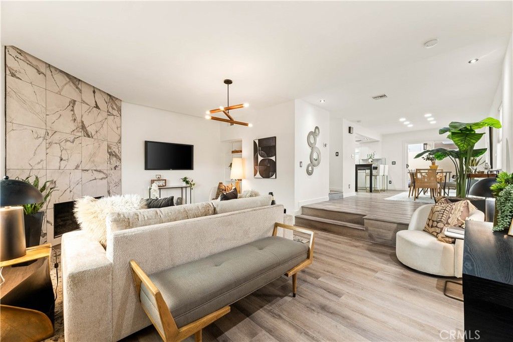 Photo of 1337 18th Street #6, Santa Monica, CA 90404 (MLS # SB26006989)