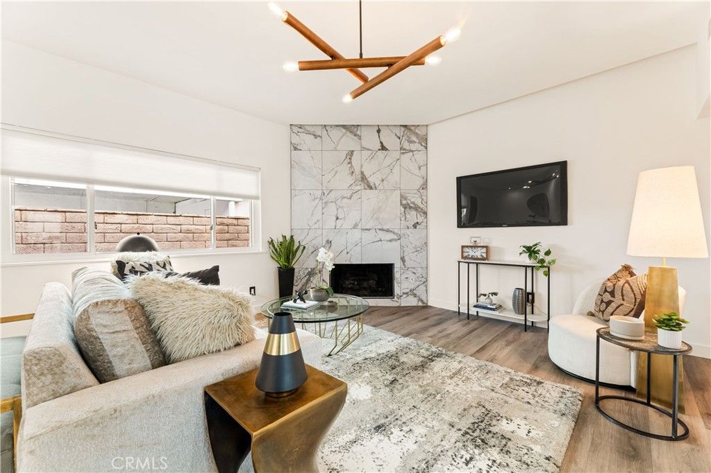 Photo of 1337 18th Street #6, Santa Monica, CA 90404 (MLS # SB26006989)