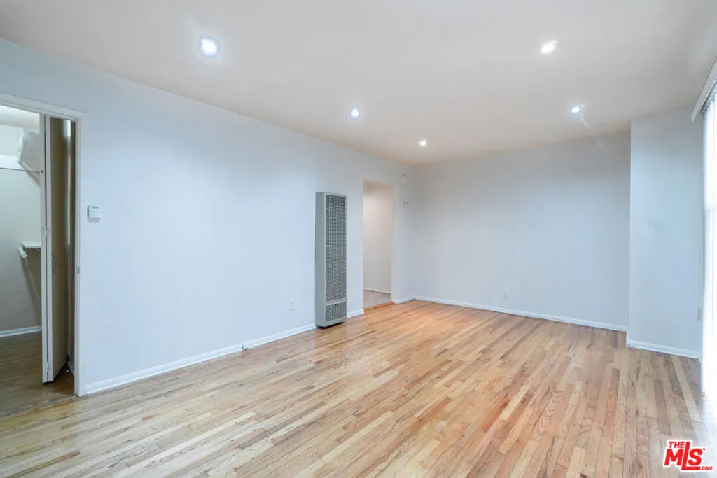 Los Angeles, California 90025, United States, ,1 BathroomBathrooms,Residential,Active,151763