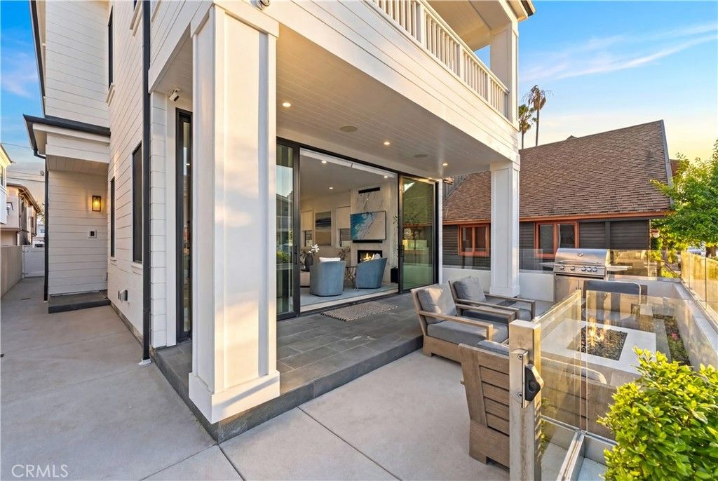 Photo of 206 Apolena Avenue, Newport Beach, CA 92662 (MLS # NP26062616)