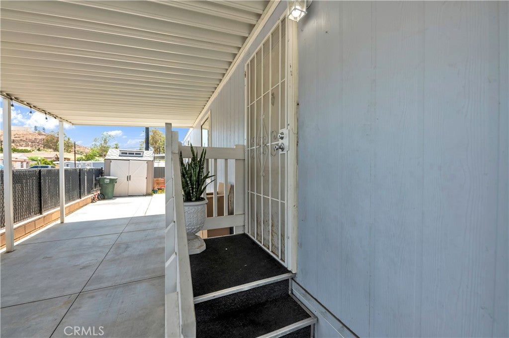 300 N Ellis 78