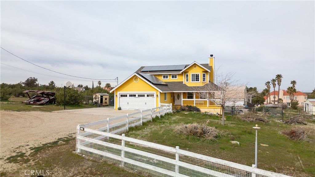 Photo of 957 Sierra Hills Lane, Palmdale, CA 93550 (MLS # GD26047071)