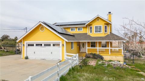 Photo of 957 Sierra Hills Lane, Palmdale, CA 93550 (MLS # GD26047071)