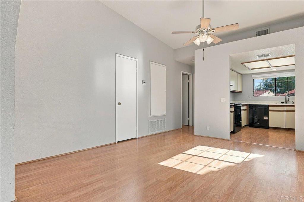 2701 E Mesquite Avenue S86