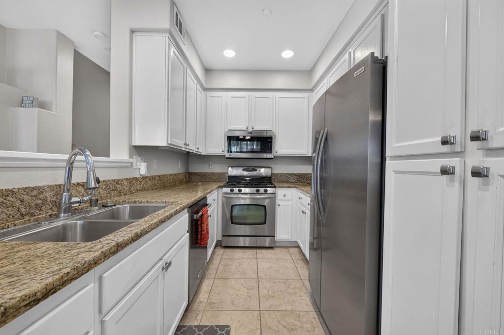 41524 Blue Canyon Avenue 3