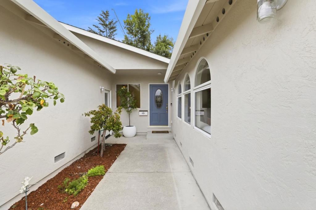 5279 Elmwood Drive