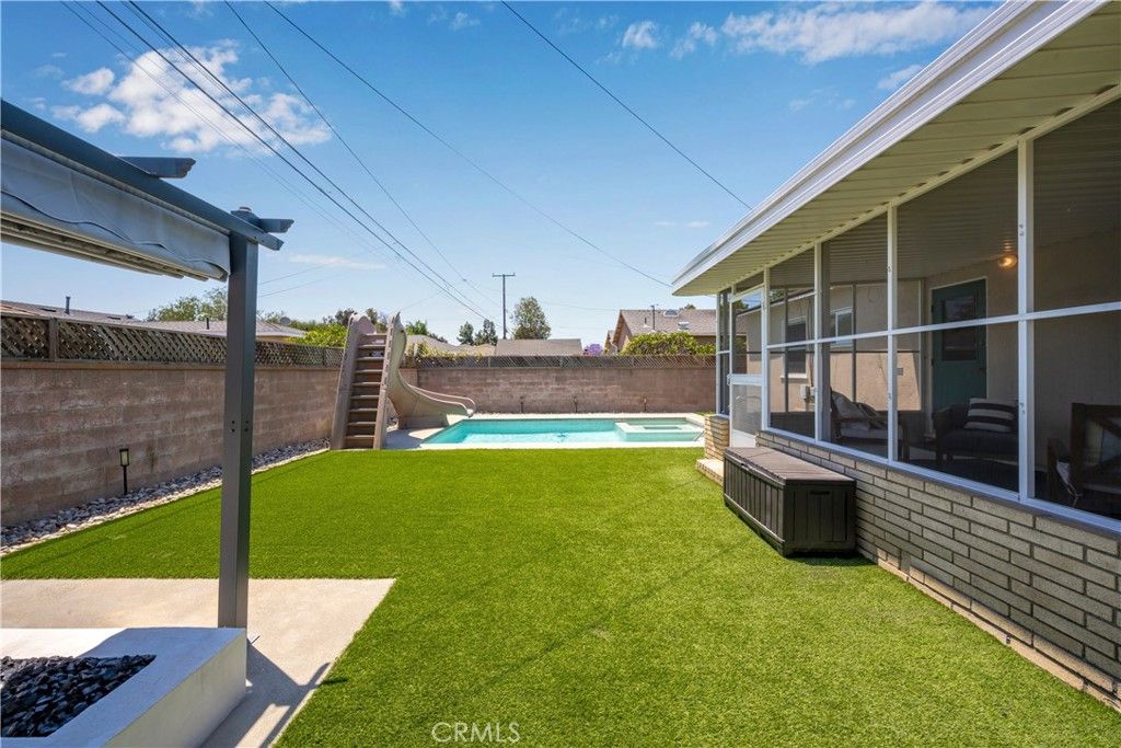 listing image 130729587283441506639