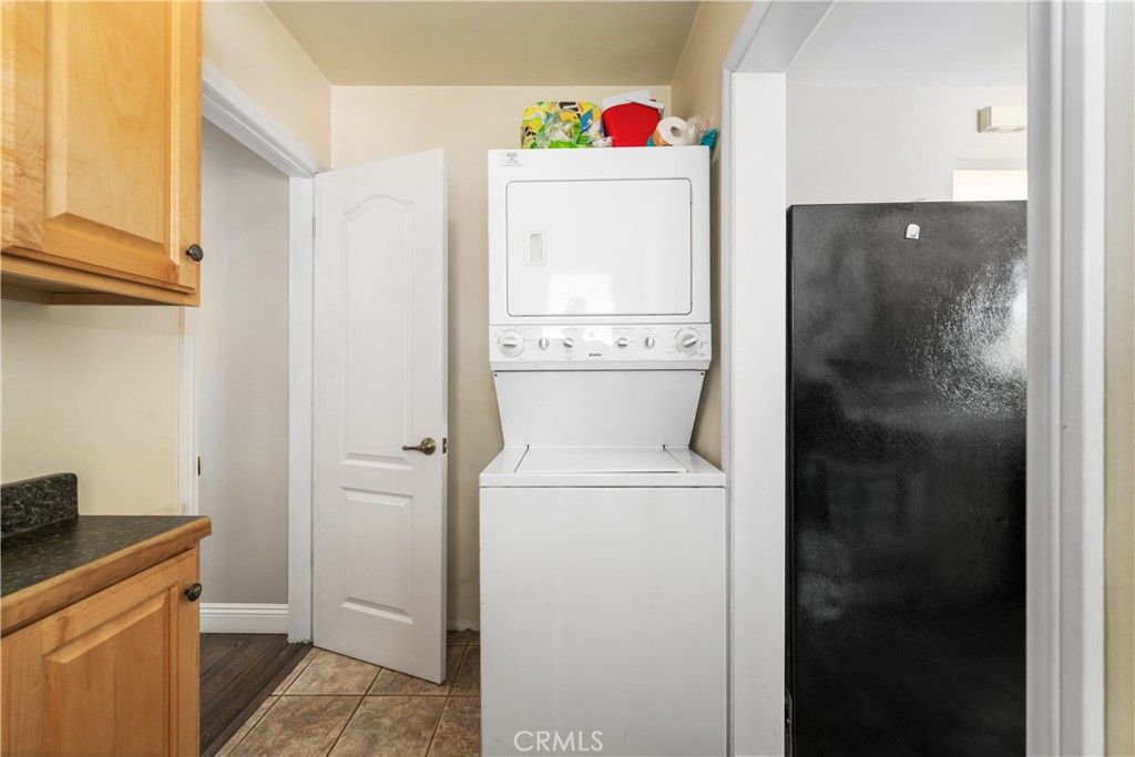 listing image 130728335696007763450