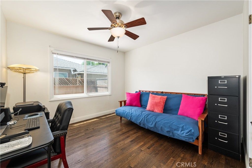 listing image 130729719042793923481