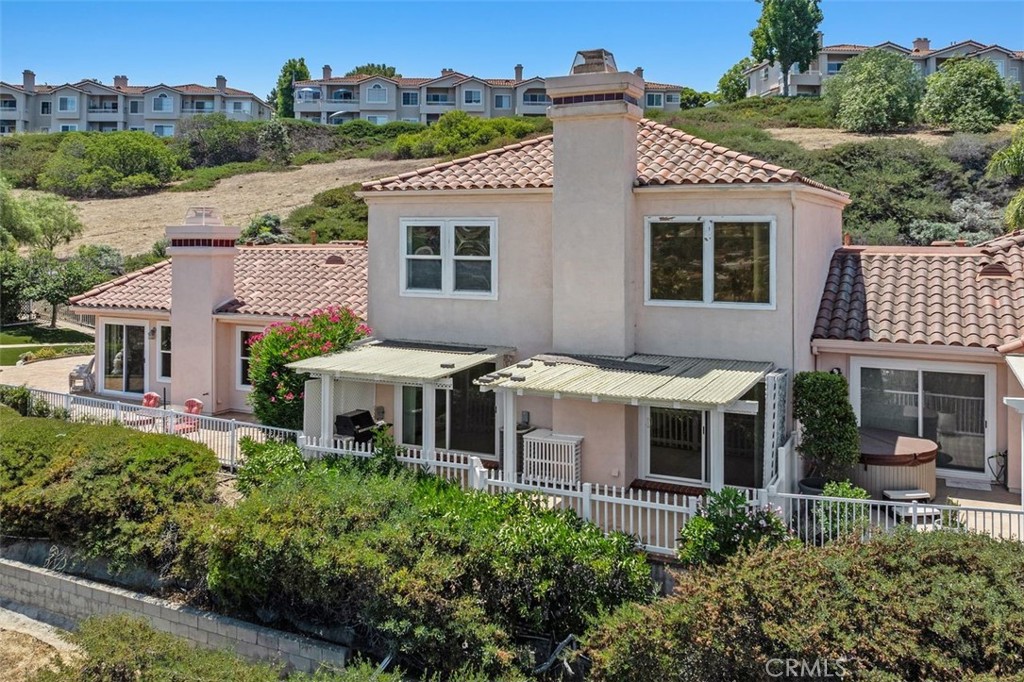 1206 Rue Saint Martin