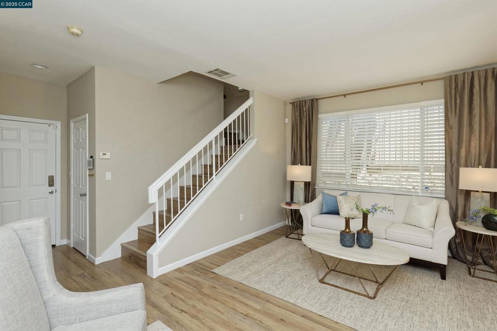 1071 Newcastle Ct