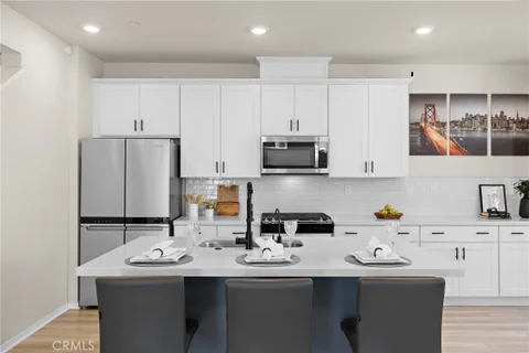 MLS: OC26192340