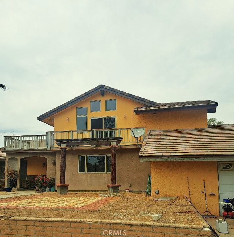 Welcome home to this delightful and magical home located in the Spring Hills area of Moreno Valley
Three bedrooms and 2 and 1/2 baths
Majestic views !!!!
Open floor plan with fireplace and pool. 29 acres of fun !!!
1 year old A/C