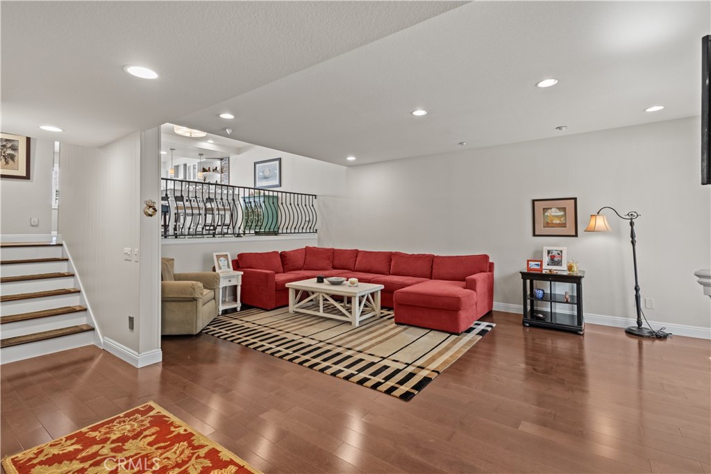 22255 1/4 Erwin Street