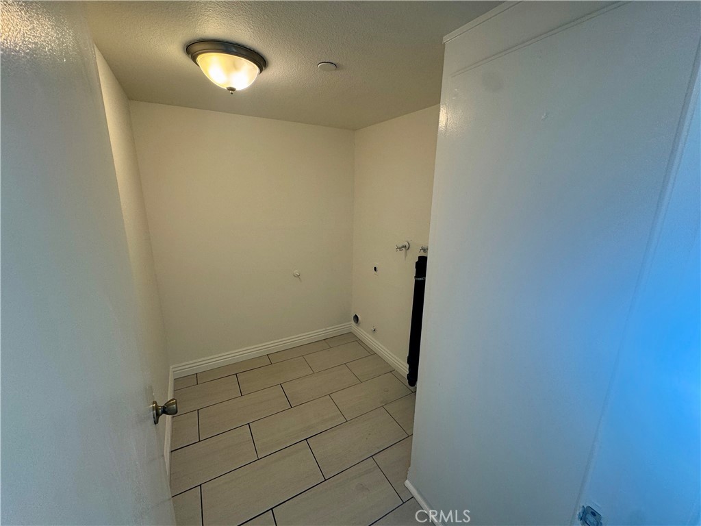 Chestnut Square (CHSQ) - Residential Lease